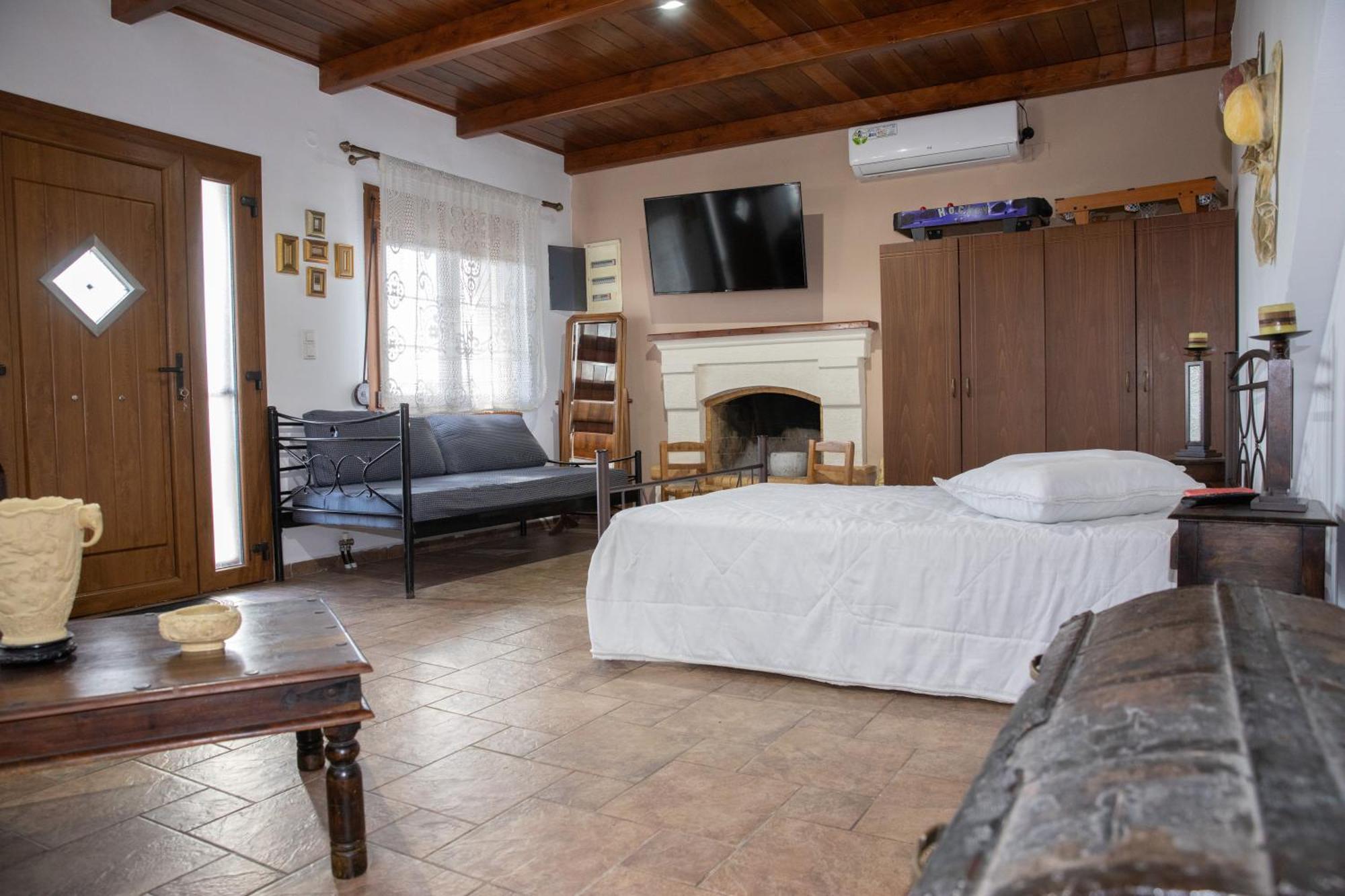 Nick And Bill's Family House Leros Vromolithos